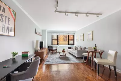 165 W 66th Street #3R, New York City, NY 10023 - Photo 2