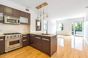 454 W 54th St, New York City, NY 10019 - Photo 2