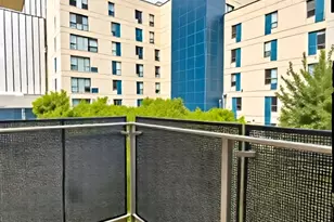 454 W 54th St, New York City, NY 10019 - Photo 8