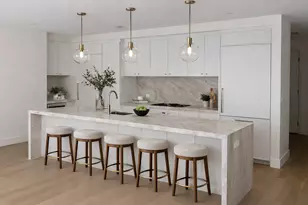 212 W 72nd St, New York City, NY 10023 - Photo 2