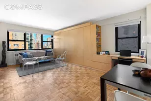 305 E 72nd St, New York City, NY 10021 - Photo 4