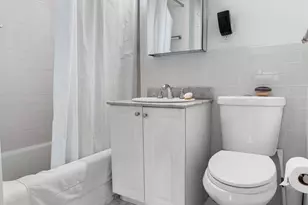 305 E 72nd St, New York City, NY 10021 - Photo 8