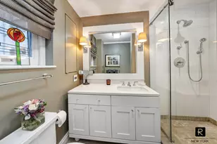 330 W 72nd St, New York, NY 10023 - Photo 10