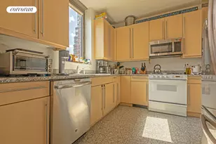 2 Columbus Ave, New York City, NY 10019 - Photo 4