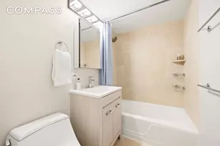 200 E 58th St, New York, NY 10022 - Photo 6