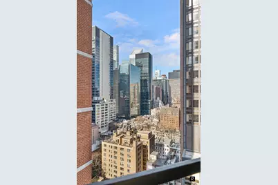 240 E 47th Street #19-B, New York City, NY 10017 - Photo 12
