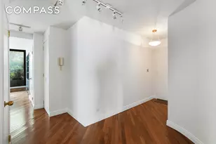 309 E 49th St, New York City, NY 10017 - Photo 4