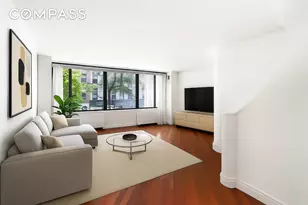 309 E 49th St, New York City, NY 10017 - Photo 2