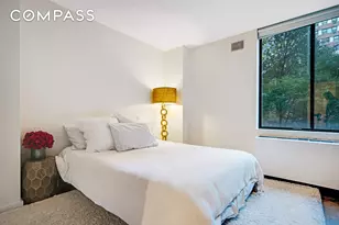 309 E 49th St, New York City, NY 10017 - Photo 12