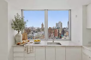 212 W 72nd St, New York City, NY 10023 - Photo 2