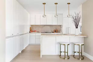 212 W 72nd St, New York City, NY 10023 - Photo 4