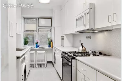 900 5th Avenue #14C, New York City, NY 10021 - Photo 6