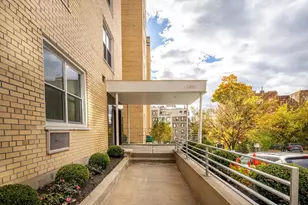 2390 Palisade Ave, New York City, NY 10463 - Photo 1