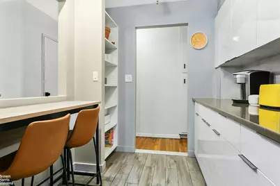 180 Van Cortlandt Park S #6J, New York City, NY 10463 - Photo 4