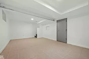 12-10 151st Pl, New York City, NY 11357 - Photo 18