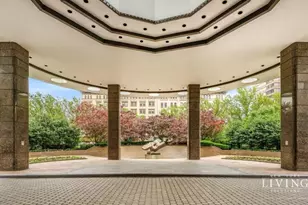 330 E 38th St, New York City, NY 10016 - Photo 24