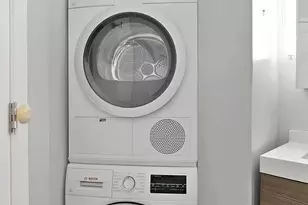 330 E 38th St, New York City, NY 10016 - Photo 12