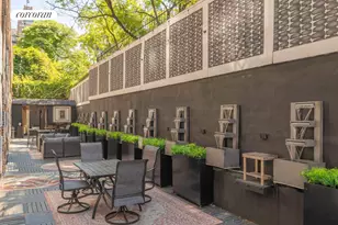 1 Beekman Pl, New York City, NY 10022 - Photo 4