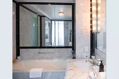 2 E 55th Street #931/935, New York City, NY 10022 - Photo 10