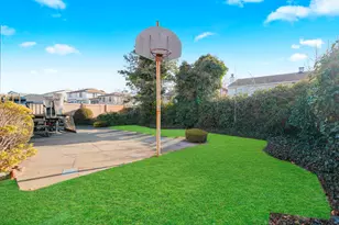 333 Mayfair Dr N, New York City, NY 11234 - Photo 6