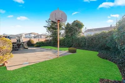 333 Mayfair Drive N, New York City, NY 11234 - Photo 6