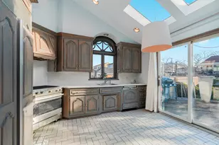 333 Mayfair Dr N, New York City, NY 11234 - Photo 18