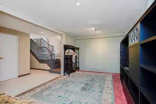 333 Mayfair Dr N, New York City, NY 11234 - Photo 10