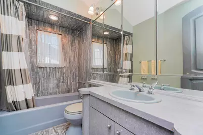 333 Mayfair Drive N, New York City, NY 11234 - Photo 28