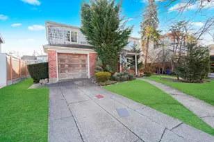 333 Mayfair Dr N, New York City, NY 11234 - Photo 2