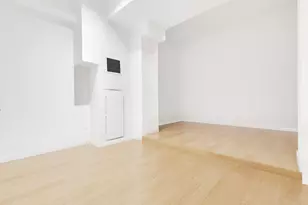 135 W 70th St, New York City, NY 10023 - Photo 8