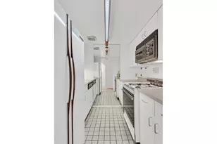 135 W 70th St, New York City, NY 10023 - Photo 12