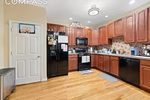 1961 Wallace Ave, New York City, NY 10462 - Photo 8