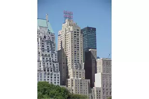 160 Central Park S, New York City, NY 10019 - Photo 10