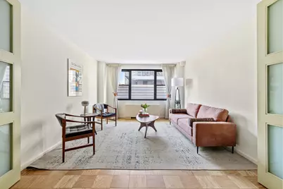165 W 66th Street #6G, New York, NY 10023 - Photo 2