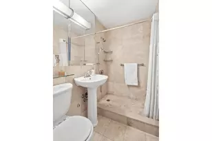 165 W 66th St, New York, NY 10023 - Photo 8