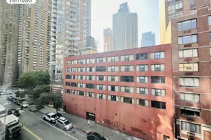 505 W 43rd St, New York City, NY 10036 - Photo 8