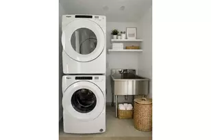 212 W 72nd St, New York City, NY 10023 - Photo 8