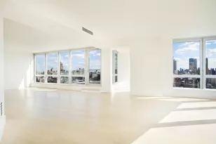 212 W 72nd St, New York City, NY 10023 - Photo 2