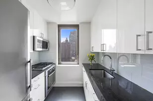 300 E 64th St, New York City, NY 10065 - Photo 4