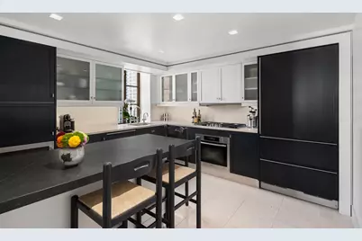 140 E 63rd Street #14A, New York City, NY 10065 - Photo 4