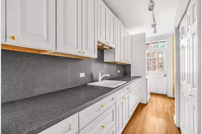 129 E 35th Street, New York City, NY 10016 - Photo 18