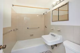 75 Henry St, New York City, NY 11201 - Photo 8