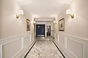 135 W 58th St, New York City, NY 10019 - Photo 8