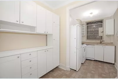 135 W 58th Street #1-C, New York City, NY 10019 - Photo 6