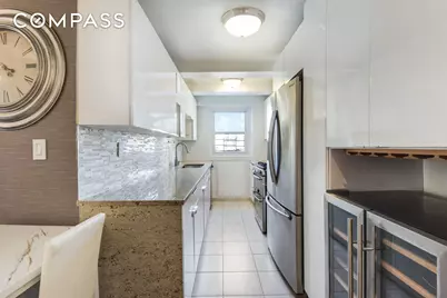 520 E 76th Street #11C, New York City, NY 10021 - Photo 2