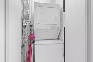 309 E 49th St, New York City, NY 10017 - Photo 8