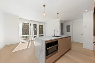 215 W 28th St, New York City, NY 10001 - Photo 4