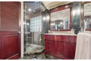 360 E 72nd St, New York City, NY 10021 - Photo 12