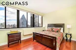 310 E 46th St, New York City, NY 10017 - Photo 8