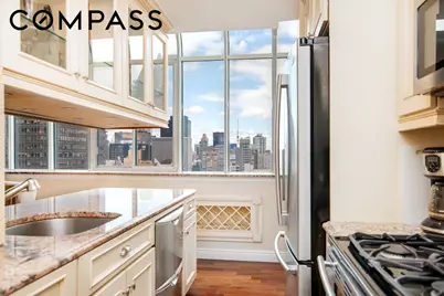 310 E 46th Street #PHG, New York City, NY 10017 - Photo 4